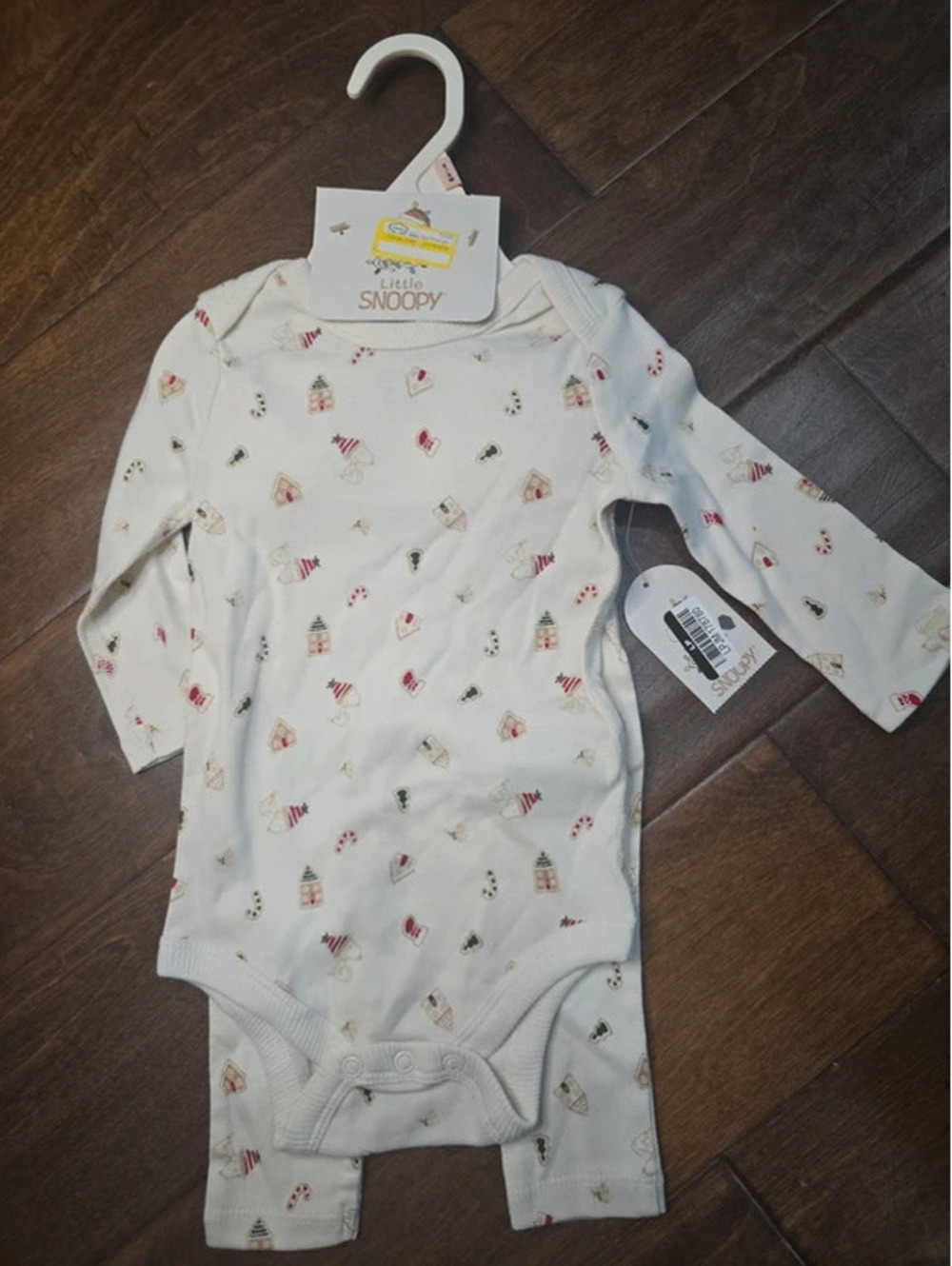 6 to 9m brand new snoopy, christmas outfit item 561G8